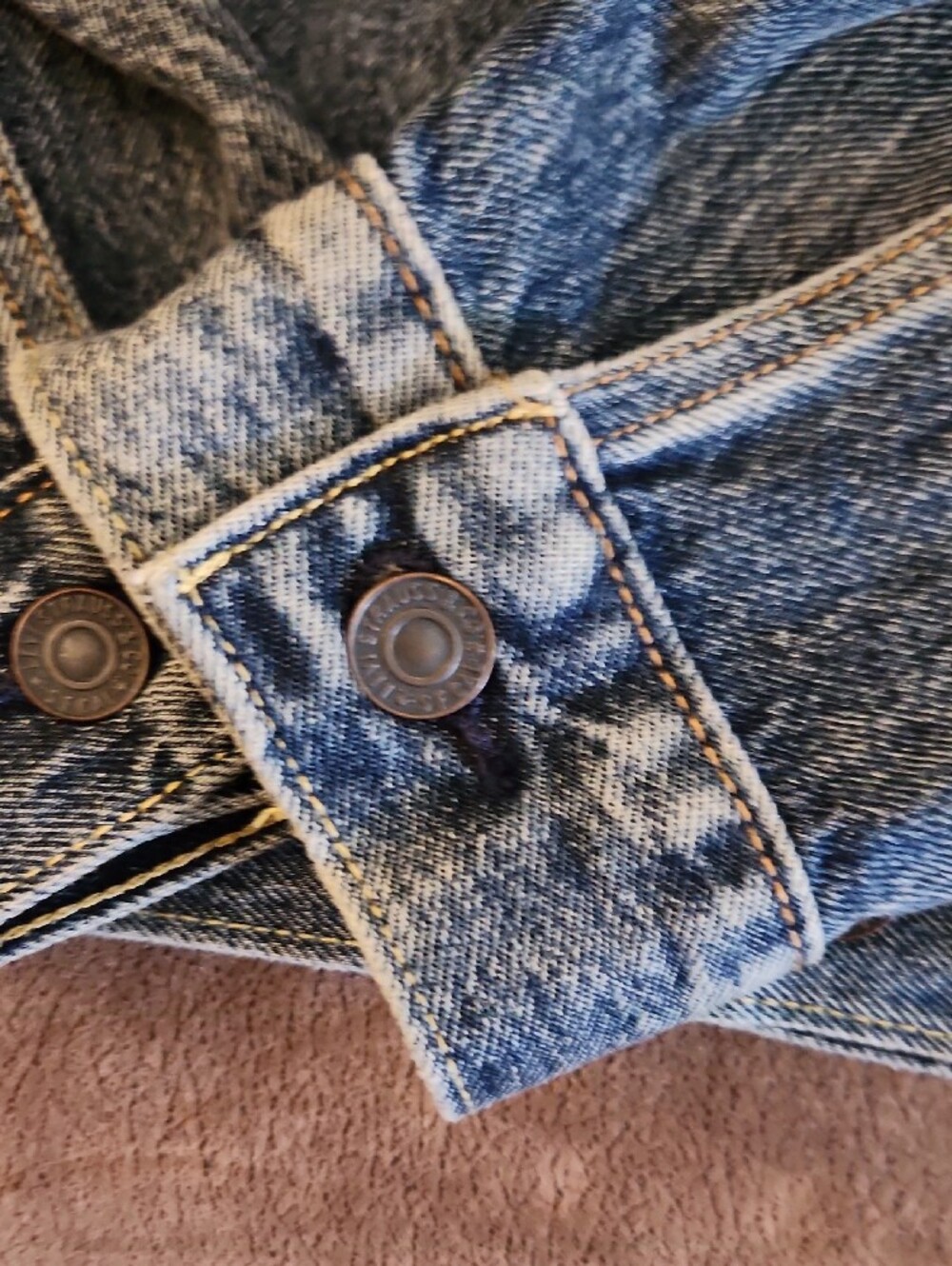 Levi's Denim Jacket - Picture 9 of 10